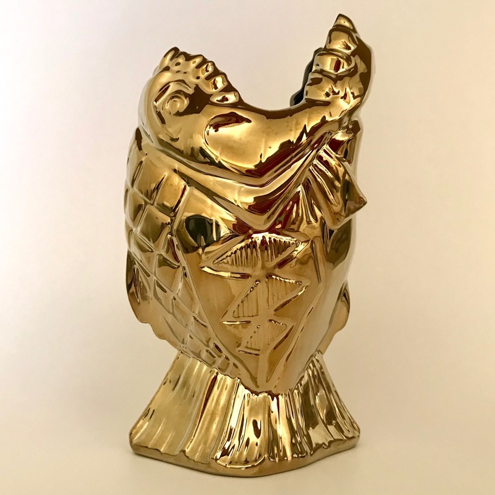 Disney Golden Piranha Trader Sams Enchanted Tiki